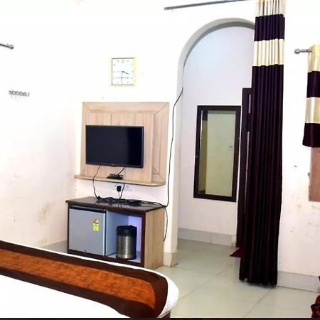 Hotel Soni International Khalilabad Exterior foto